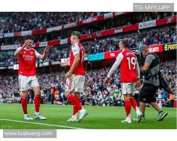 热刺友谊赛逆转阿森纳补时绝杀全场沸腾精彩瞬间回顾