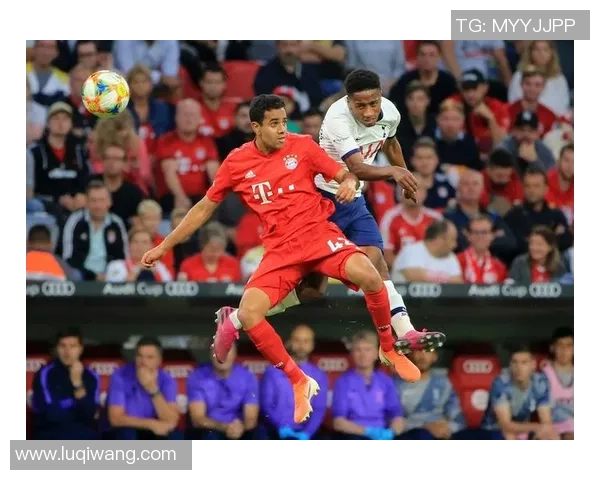 热刺狂胜拜仁四球大捷补时进球点燃全场激情瞬间解析