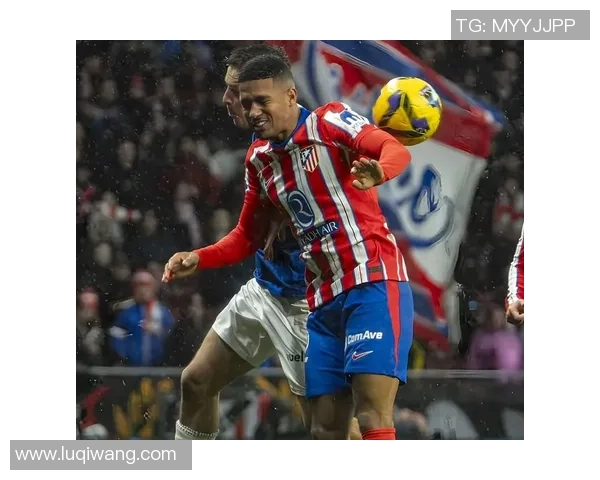 西甲焦点战平局皇马与尤文图斯争议判罚引发全场热议